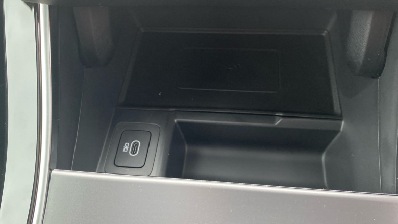 Land Rover Range Rover Velar 2.0 D200 MHEV Dynamic SE 5dr Auto Diesel Estate